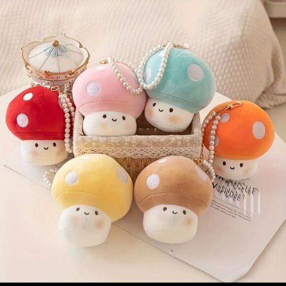Brown Cap mushroom plush keychain pearl handle gift cottagecore accessory - Picture 2 of 4